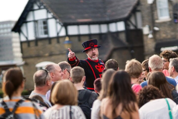 Tower of London: Opening Ceremony & Early Crown Jewels Access - Photo 1 of 10